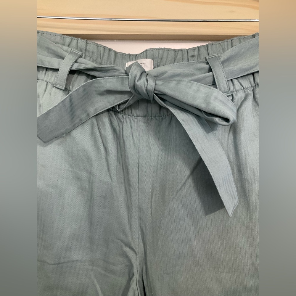 LOFT Sea-foam Green Paper-bag Chino Large NWT - Picture 3 of 5